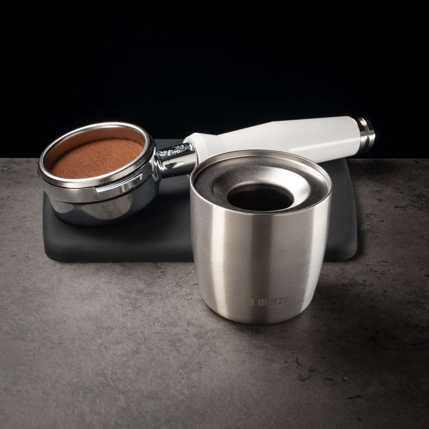 4 reasons to use a dosing cup by Artpresso Design