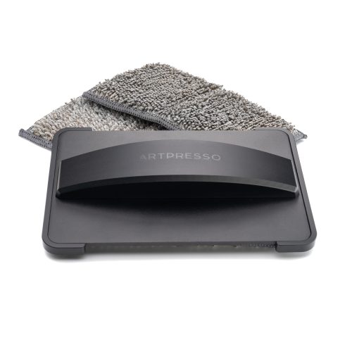 The Artpresso Design Drain Tray Cleaning Tool Pro comes with three reusable, thick absorbent microfiber pads for effective dirt and water trapping.